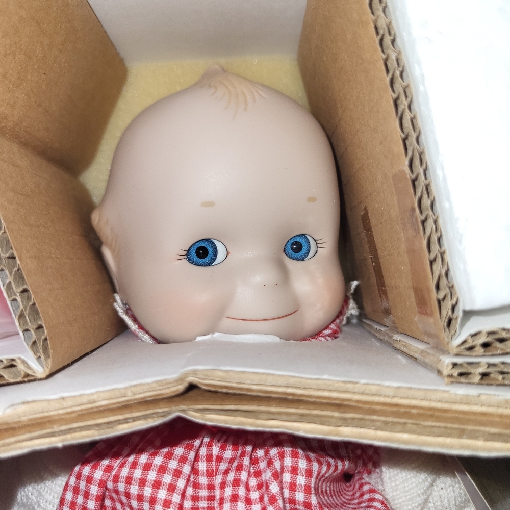 Kewpie Danbury Mint "Kewpie A Gift of Love" 11.5"  Jesco Porcelain Doll Box 1997